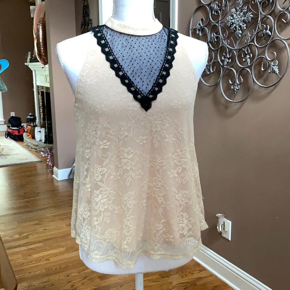 nude & black lace lush top